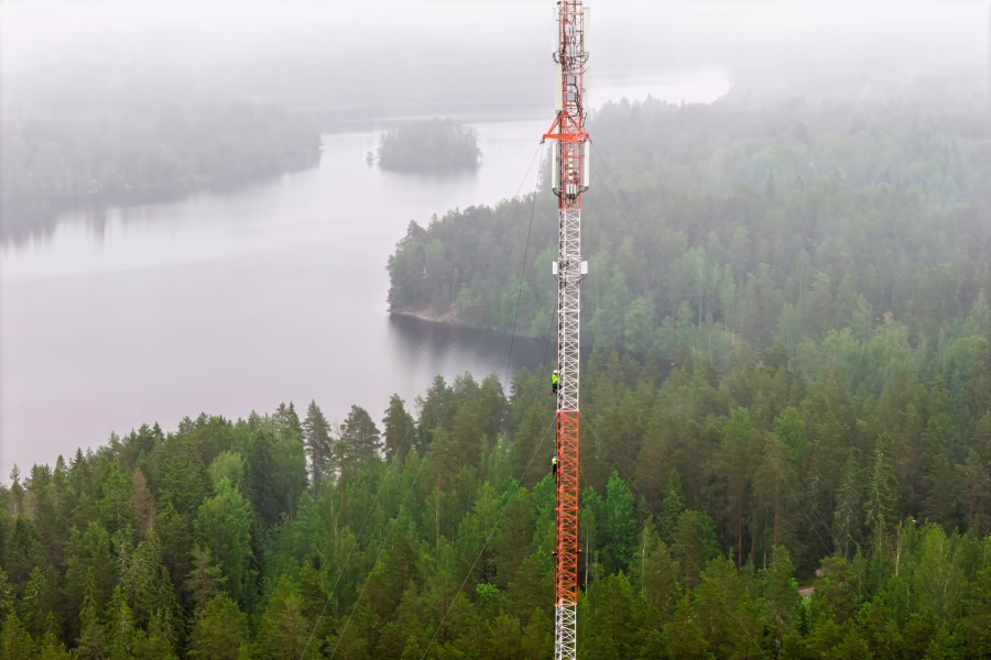 Mobile mast